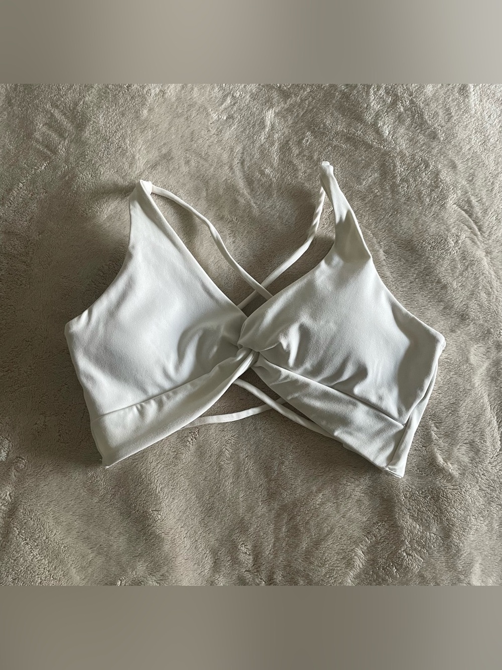 White twist backless sports bra